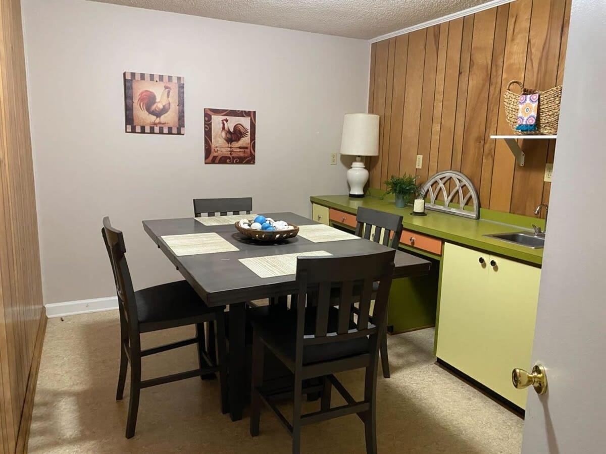 2Br Pet Friendly Home In Sneads Ferry With Parking Экстерьер фото