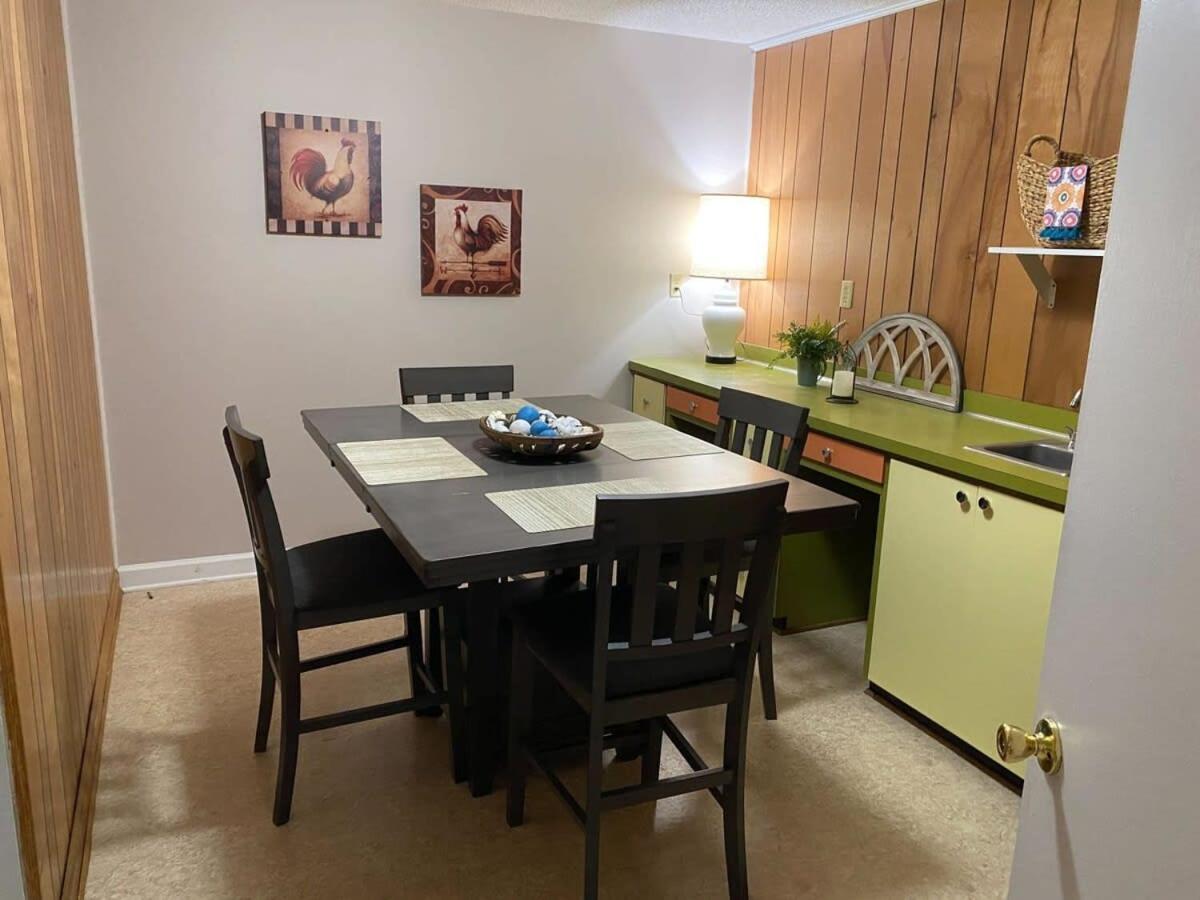 2Br Pet Friendly Home In Sneads Ferry With Parking Экстерьер фото
