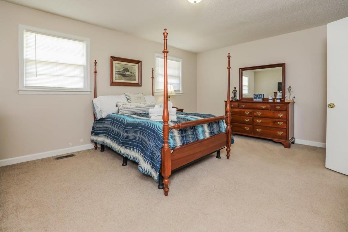 2Br Pet Friendly Home In Sneads Ferry With Parking Экстерьер фото