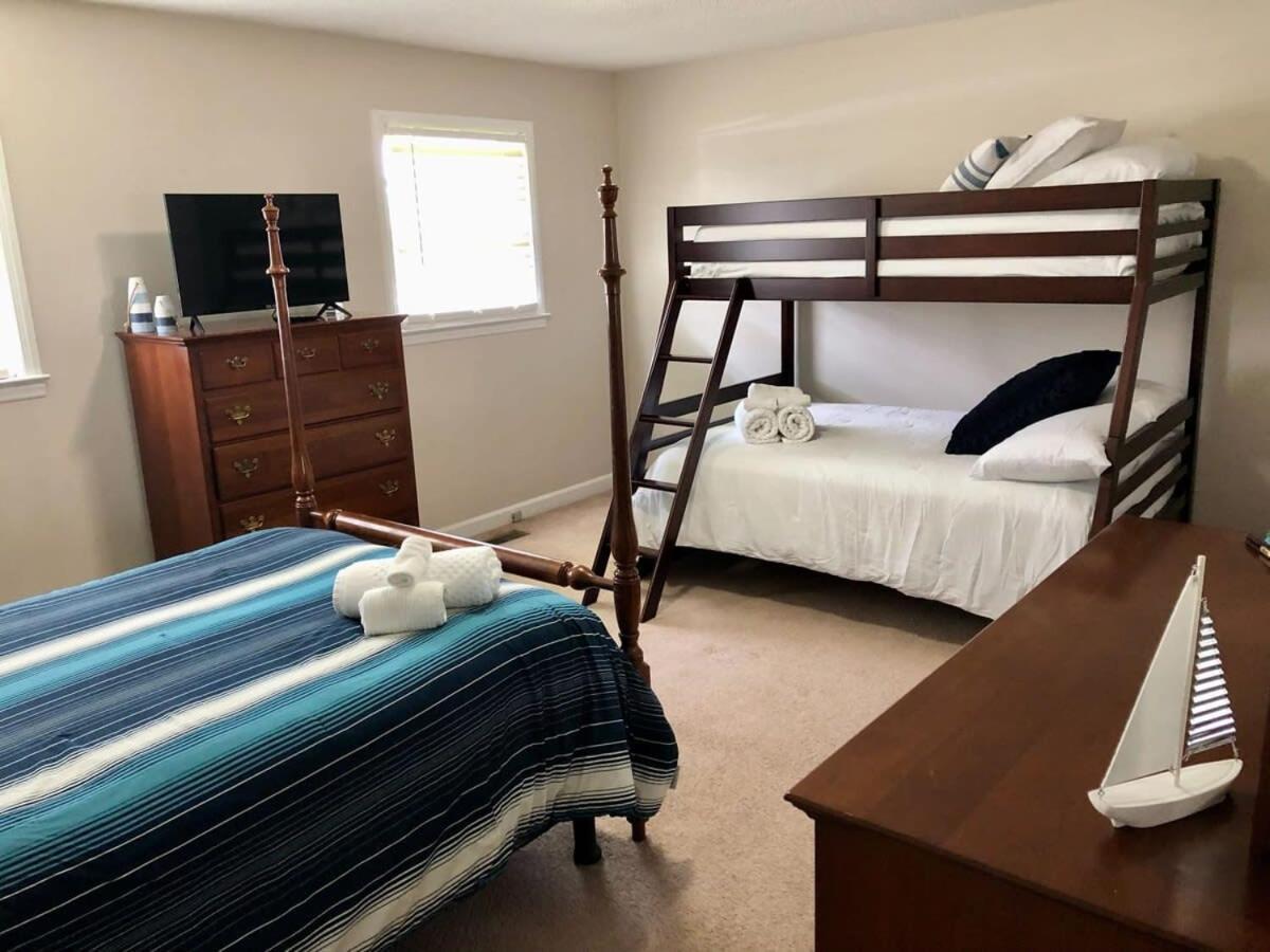 2Br Pet Friendly Home In Sneads Ferry With Parking Экстерьер фото